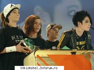 Tokio Hotel - Schrei (romana) - Te ridici si ti se spune unde trebuie sa mergi - Versuri