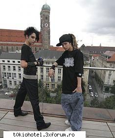 Tom sau Bill? - hmm...grea alegere...:D decizia - The Kaulitz Twins